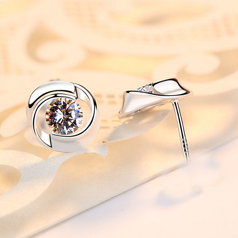 S925 pure silver rose earrings with petal shaped earrings, Korean minimalist women's mini clover rose petal earrings - E-Esther Clothing Store