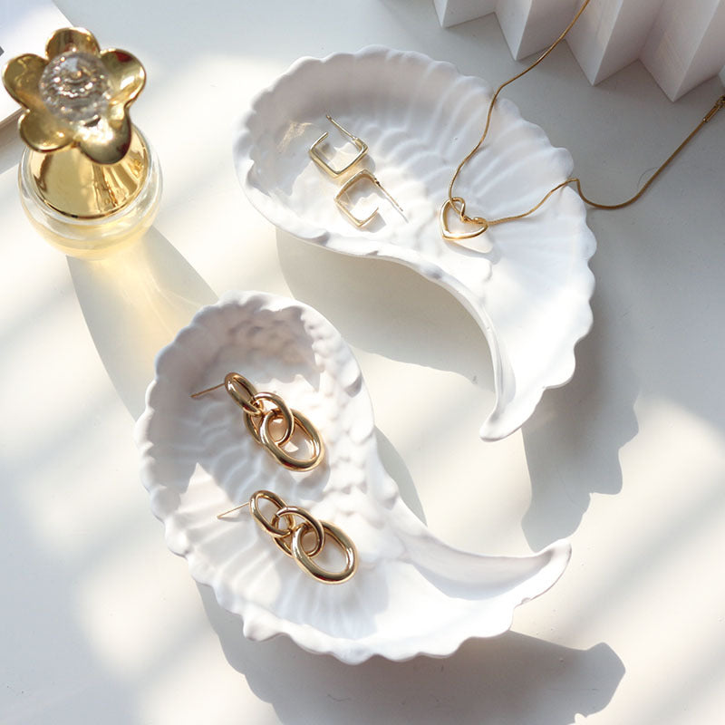 Gypsum feather decoration storage tray decoration necklace accessories cosmetics perfume photography posing props - E-Esther Clothing Store