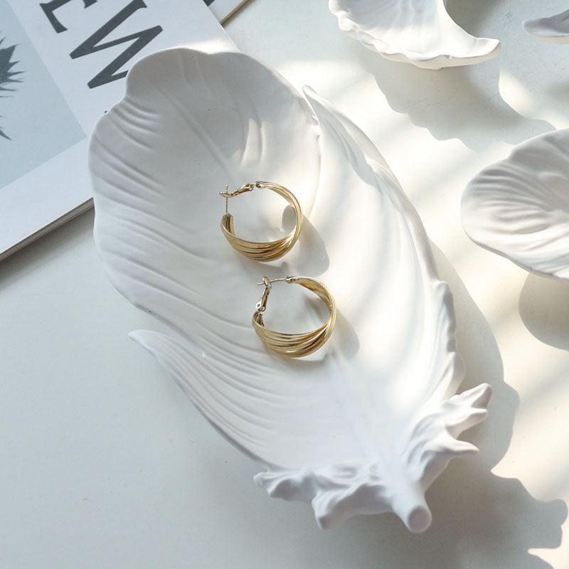 Gypsum feather decoration storage tray decoration necklace accessories cosmetics perfume photography posing props - E-Esther Clothing Store