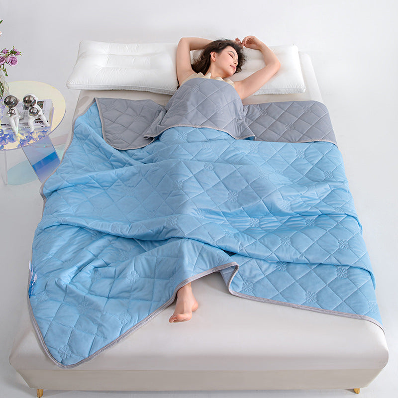 Grade A Cooling Blanket: Soft, breathable, king/queen size