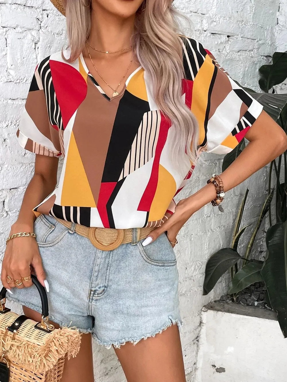V-neck printed short sleeved shirt with women's geometric pattern contrasting color - E-Esther Clothing Store